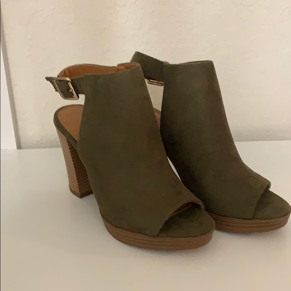 Charlotte Russe Shoes - Woman’s shoes